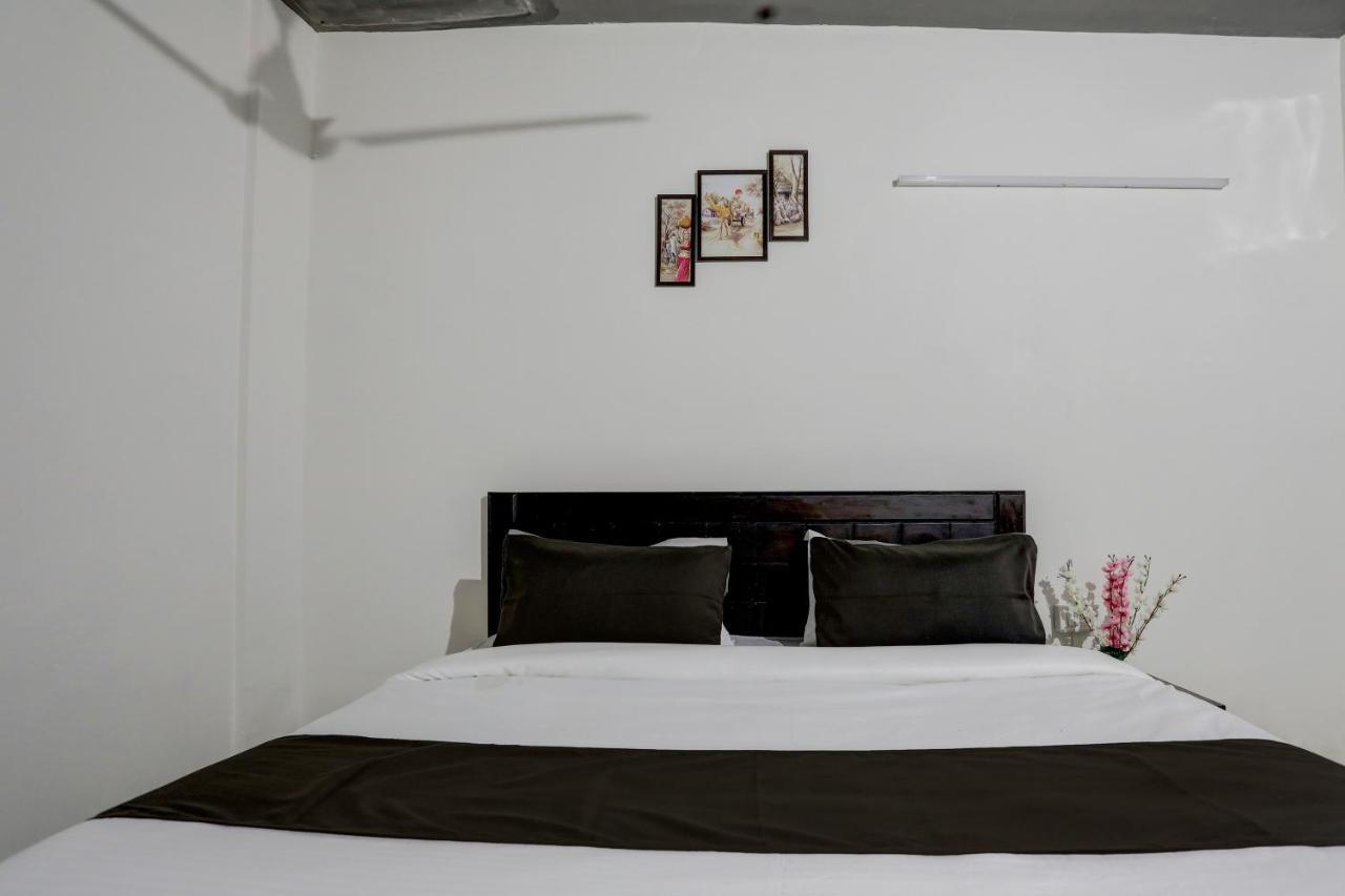 Hotel O The Royal Villa New Delhi Exterior photo